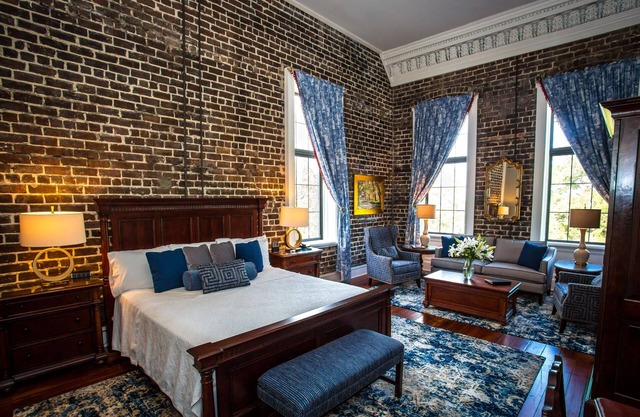 East Bay Inn, Historic Inns of Savannah Collection