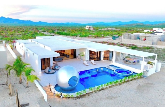 Perla Del Mar, all-inclusive seaside villa at Baja