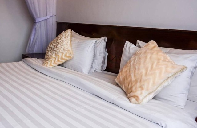 Easy access to malls & restaurants..15 mins away from Nairobi national park...
