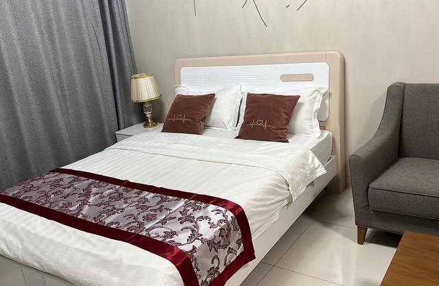 Easyworld One Uptown Residence