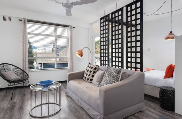 Eclectic Studio | Walk to Green Point's Best Cafes