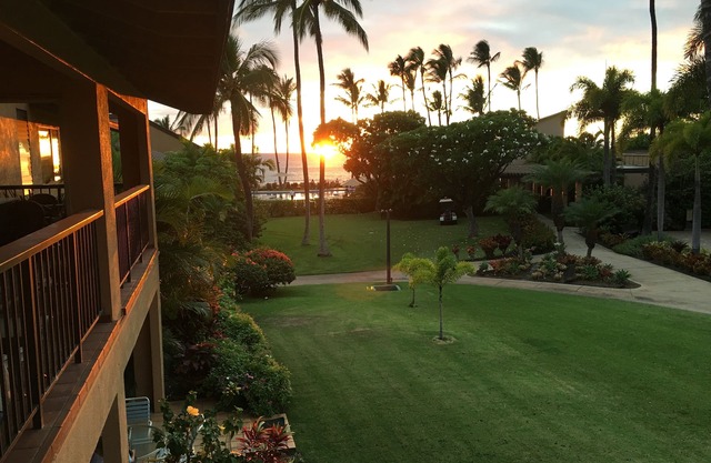 Ekahi 8F, Oceanview Studio, muy cerca de la playa y la piscina principal. 2nd FL