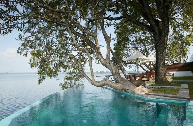 EKHO Lake House Polonnaruwa
