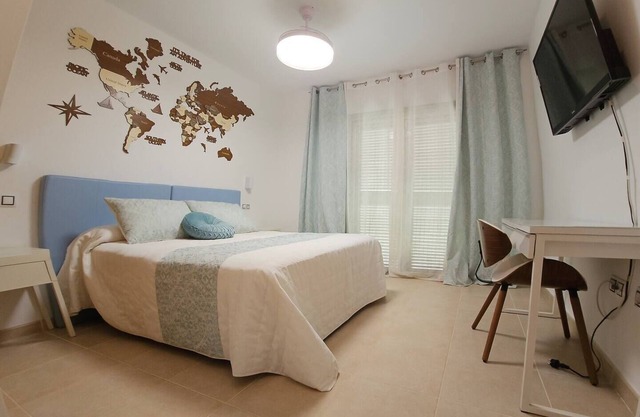 Caleta de Fuste. Golf course. Private pool, bbc, ocean views.