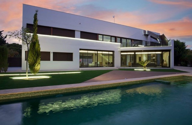 Nuevo en HomeAway para 2019 - El Convento - Villa moderna de lujo