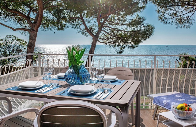 Elegance & Komfort mit Meerblick