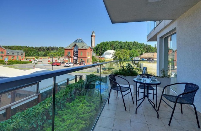 Eleganckie Apartamenty Sun Seasons 24 Blisko Plaży z Parkingiem by Noclegi Renters