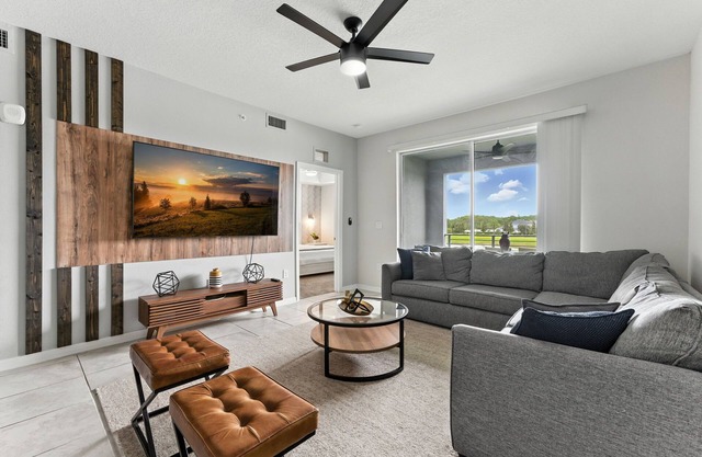 Elegant 2BR in Storey Lake, Top Location