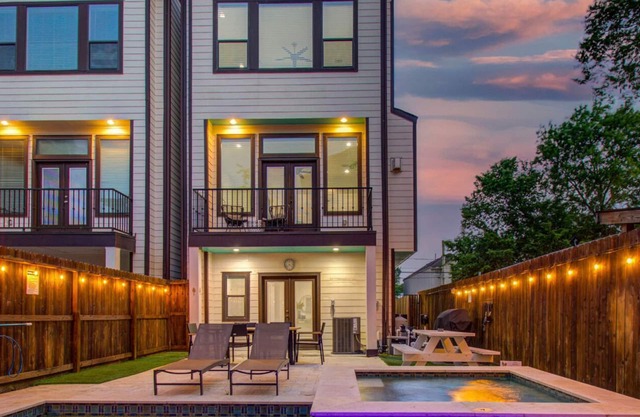 Elegant 3BR 3.5Bath Home with Private Pool