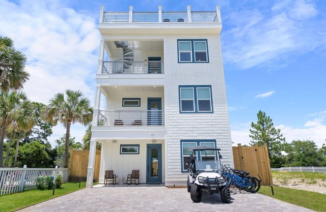Elegant 6BR Seagrove Beach House w/ Heated Pool, Bikes & Golf Cart Included