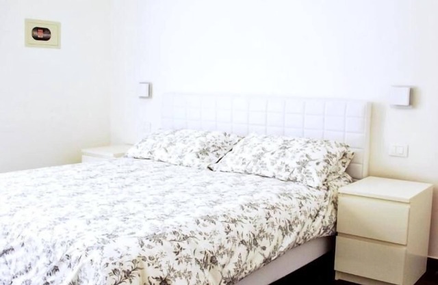 Elegante y confortable apartamento en la planta baja a 300 metros del mar en Rímini con plaza de aparcamiento privada