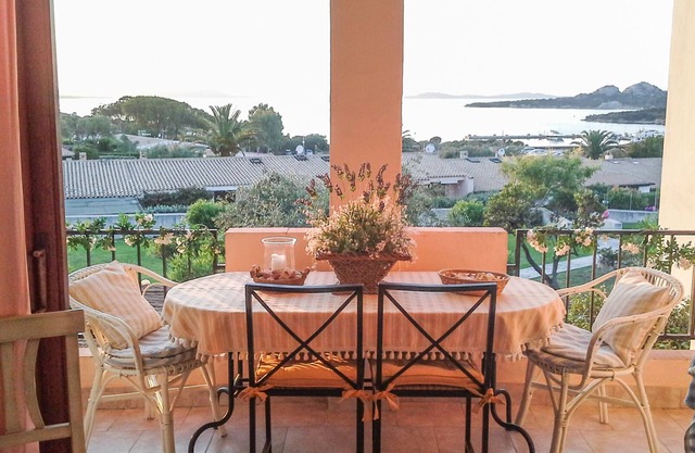 Apartamento elegante. Espléndida vista. Costa Smeralda.Baja Cerdeña- Piscina.