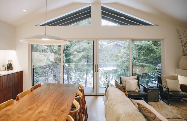 Elegant Chalet | Walk to Blackcomb Gondola | Sauna and Cold plunge