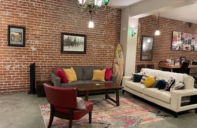 Elegante Loft de Lujo Estilo Downtown en el Primer Distrito Histórico! ¡Mascota amigable!
