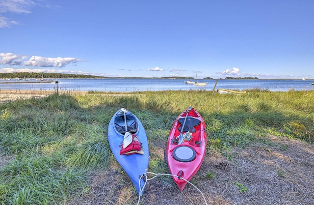 Elegant Orleans Home w/ Private Beach Access!