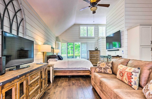 Elegant Sapphire Valley Studio w/ Resort Amenities
