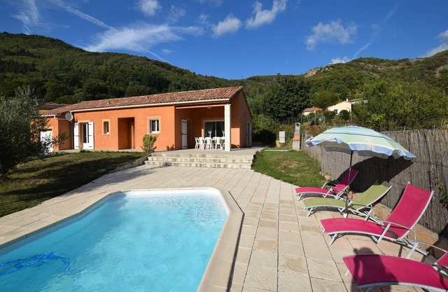 Villa con piscina privada en Thueyts