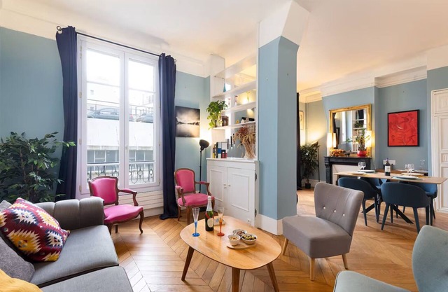 Elegante apartamento de estilo Haussmann a 25min a pie de los Campos Elíseos