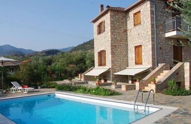 Luxury two-floor maisonettes, stone built, with private swimming pool