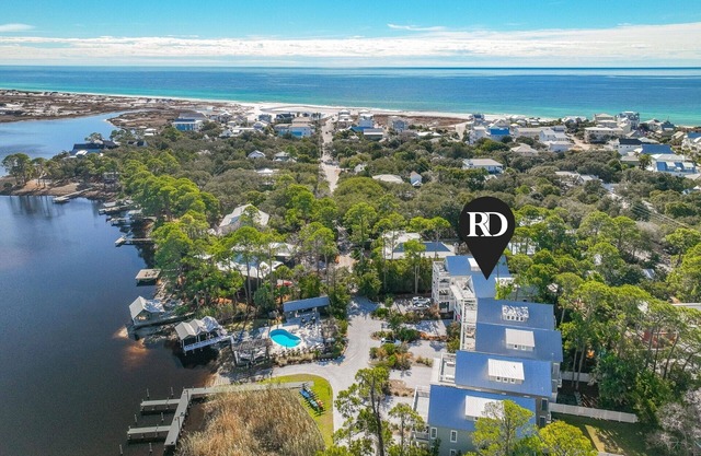 ¡Aleluya en 18 Garfield Street por Royal Destinations-New Construciton-Lake!