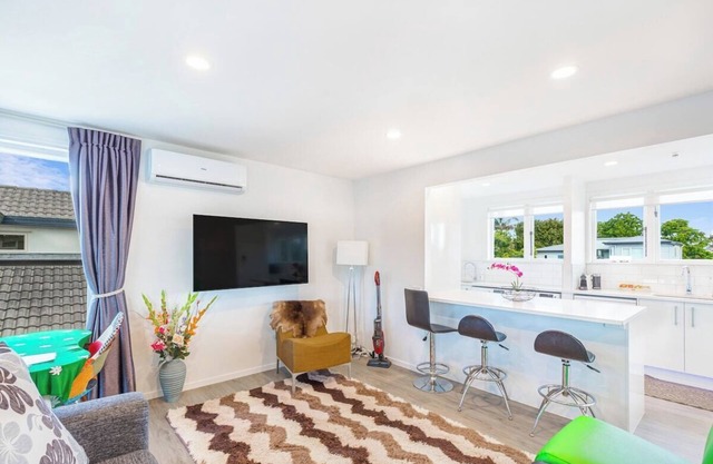 Freshly renovated 3BR Ellerslie home