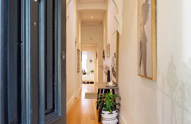 Elm Cottage with Luxury, Lifestyle & Location.