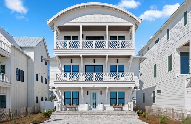 Emerald Retreat | 6 Bedroom | 6.5 Bath | Private Pool | Steps to Beach | Hadley's Beach, PCB