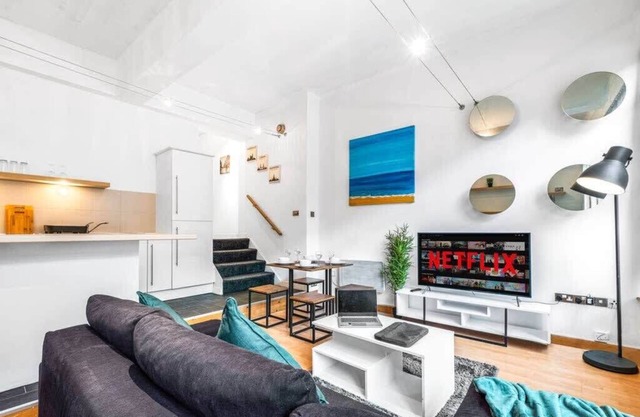 Emerald Suite | Netflix | WiFi