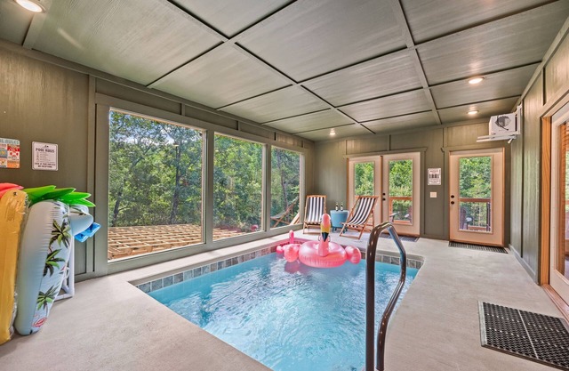 Emerald Valley/Private HEATED Indoor Pool/Outdoor Oasis/Brand New Luxury Cabin