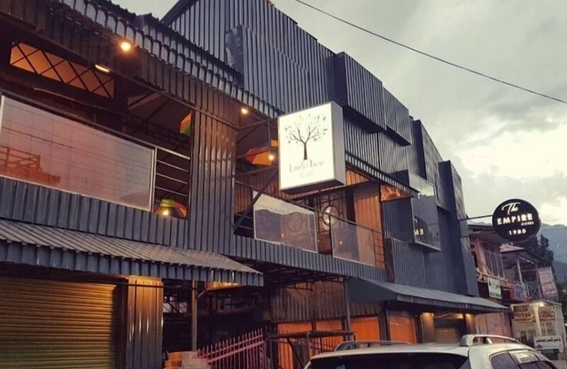 Empire Hotel Kalam