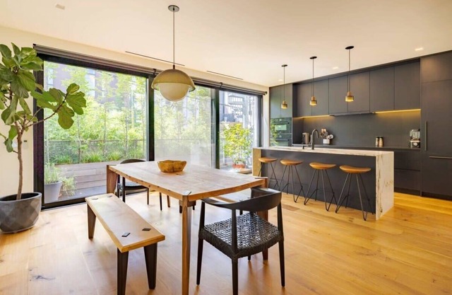 Empire House by RoveTravel | 3BR TH w/ Courtyard