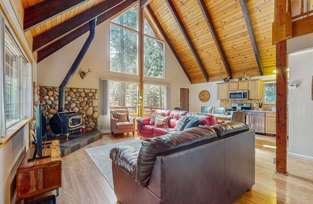 Encantador chalet alpino con estufa de leña, mucho espacio y una ubicación privilegiada.