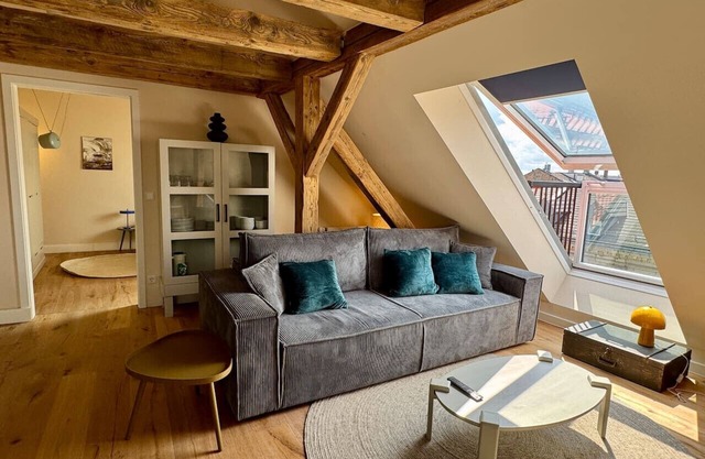EngelHaus*Apartment w. View for 2 pers, HBF, Messe