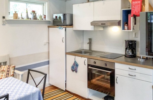 Alojamiento de 2 habitaciones en Gräddö