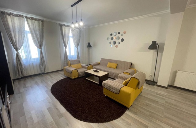 Enjoy Apartments - Central Villa Retreat