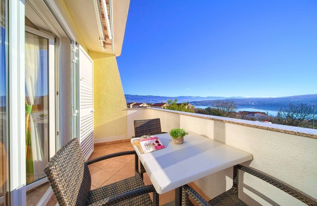 Disfrute de la vista al mar | Apartamento moderno en el idílico contacto de Cizici con el propietario