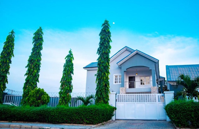 Enland Suites & Apartments