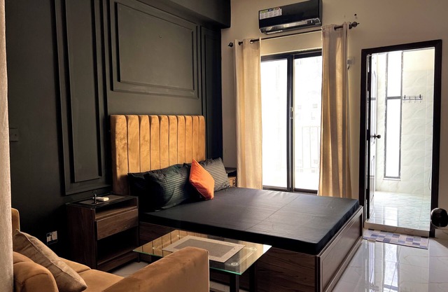 Entire 2 Bedroom Suite 5
