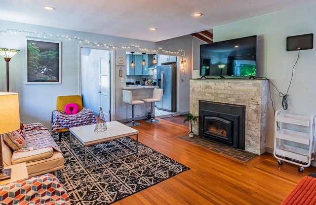 Entire 4-Bedroom Home near SDSU w Spacious Backyard & 4-cars Parking