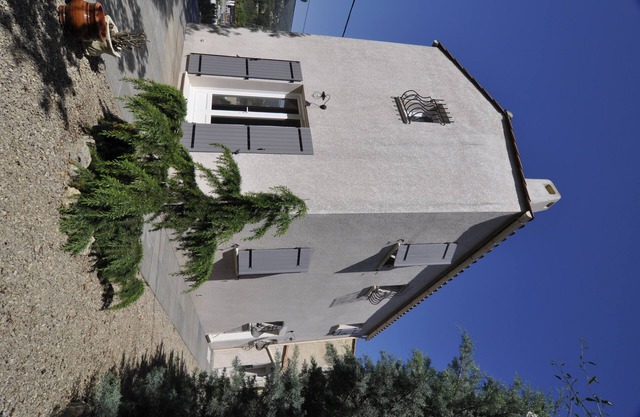 Casa completa, 2 dormitorios, Grasse, Costa Azul