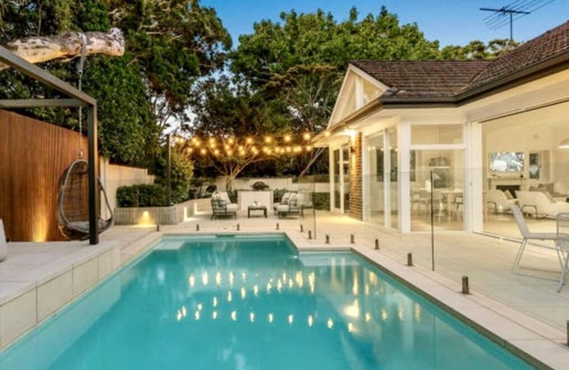 Entire large 4 bedroom house with pool in Mosman
