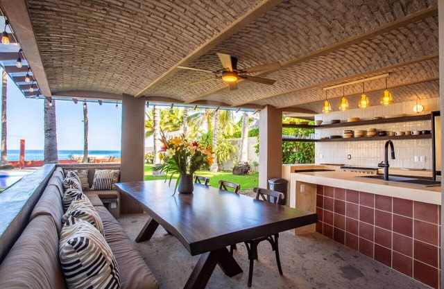 Casa Palmar. Frente al mar Bohemio de lujo. Lujo descalzo. Paraíso…