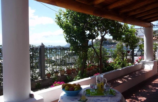 Habitaciones a pocos pasos del centro y del puerto de Lipari en Le Terrazze