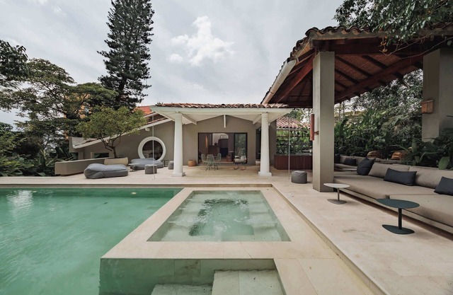 |EP| Casa Uribe: Architecture, Art & Nature