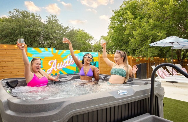 Ultimate Getaway: Pool,Hot tub,Games & Sing-Alongs