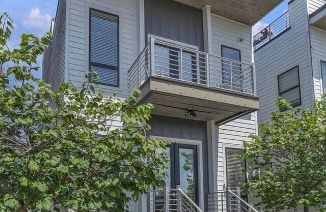 Epic Gulch Home With Skyline Views