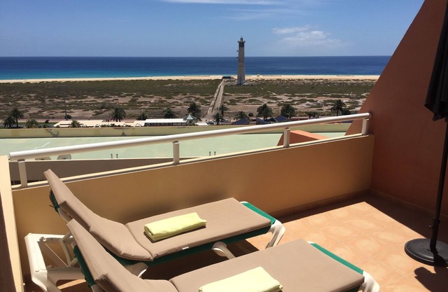 Acogedor y romántico apartamento con vistas a la playa, terraza, Wifi free