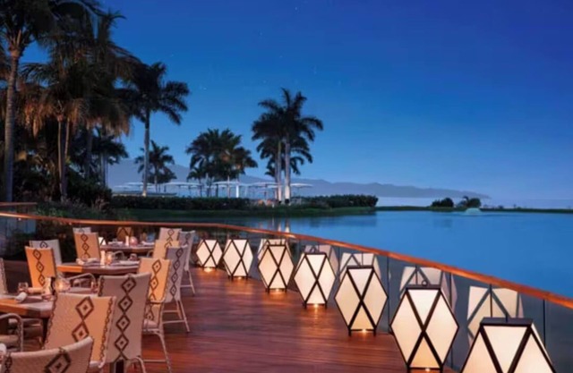 Escape to a luxury Penthouse 2 bedroom 2.5 bathroom with stunning views!