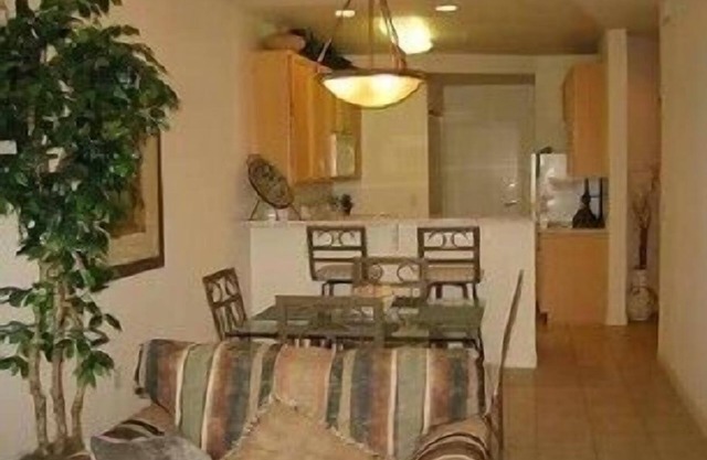 Escape a la tranquilidad en Superstition Lakes, Mesa