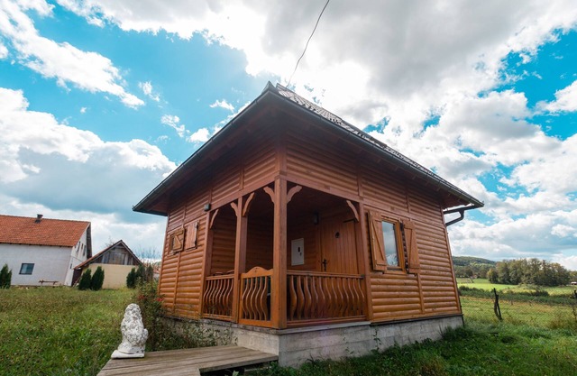 Ethno Cottage con vistas a las montañas